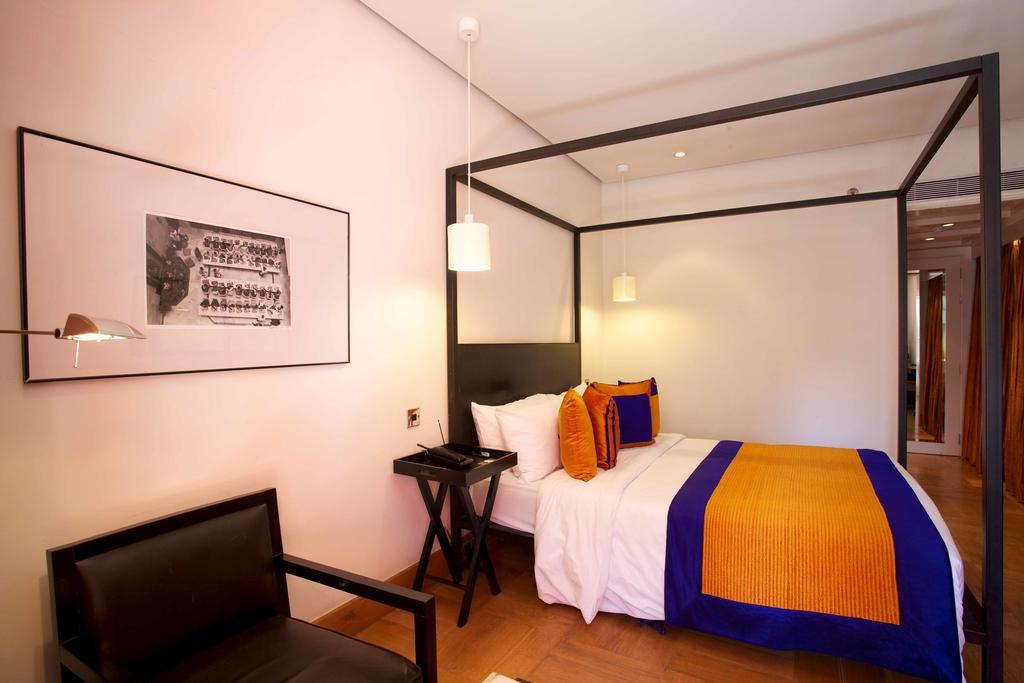 The Park Bangalore, Mg Road Dış mekan fotoğraf A room at the hotel